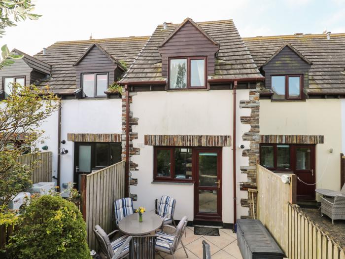 18 Sarahs View, Padstow, Cornwall, Mid-terrace, Open-plan, Double and twin bedrooms, Courtyard, WiFi