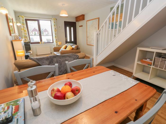 18 Sarahs View, Padstow, Cornwall, Mid-terrace, Open-plan, Double and twin bedrooms, Courtyard, WiFi