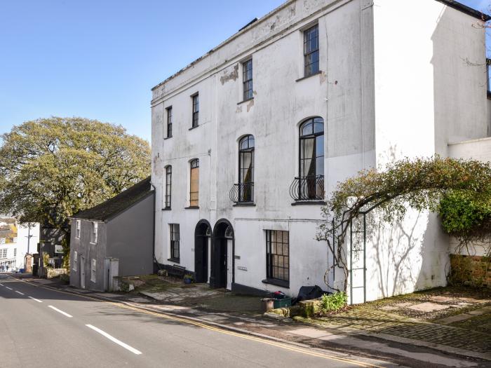 The Annexe, Lyme Regis, Dorset, romantic, pet-friendly, close to amenities and the beach, sea views,