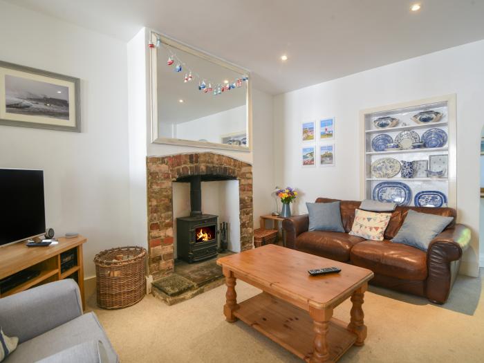 21 Mill Green, Lyme Regis, Dorset. Beach and eateries nearby, pet-friendly and enclosed lawn garden.