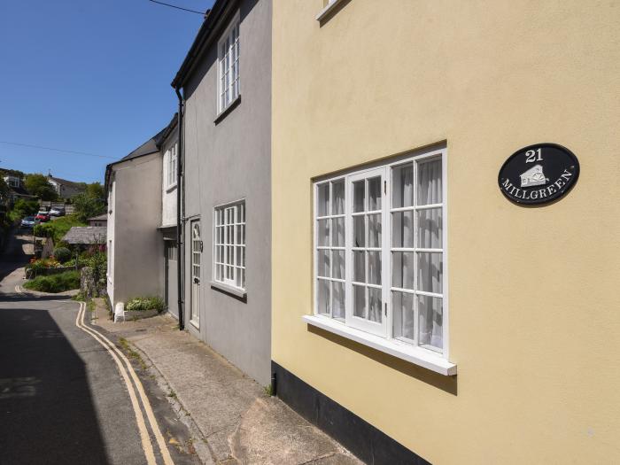 21 Mill Green, Lyme Regis, Dorset. Beach and eateries nearby, pet-friendly and enclosed lawn garden.