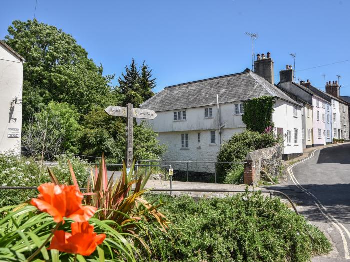 21 Mill Green, Lyme Regis, Dorset. Beach and eateries nearby, pet-friendly and enclosed lawn garden.