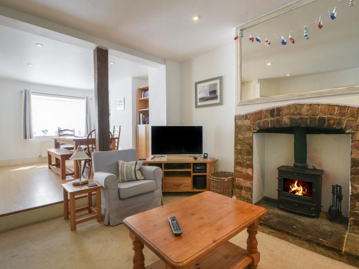 21 Mill Green, Lyme Regis, Dorset. Beach and eateries nearby, pet-friendly and enclosed lawn garden.