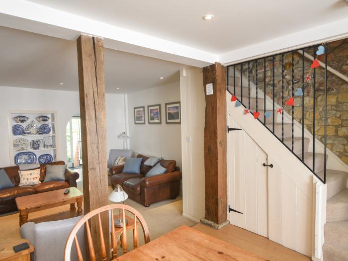 21 Mill Green, Lyme Regis, Dorset. Beach and eateries nearby, pet-friendly and enclosed lawn garden.