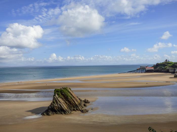 Cornerstones Brython, Tenby