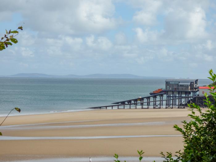 Cornerstones Brython, Tenby