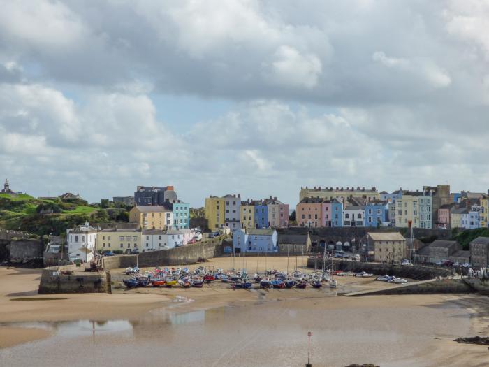 Cornerstones Brython, Tenby