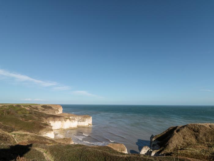 Highcliffe Cottage, Flamborough, East Riding of Yorkshire. Smart TV. Open plan. In a Nature Reserve.