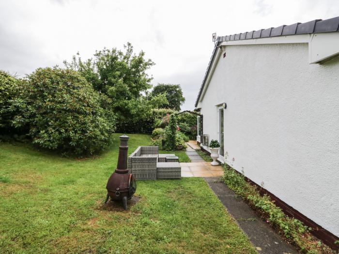 The Bird's Nest is in Bowness-On-Windermere, Cumbria. Three-bedroom bungalow in national park. Pets.