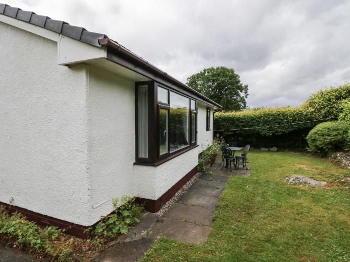 The Bird's Nest is in Bowness-On-Windermere, Cumbria. Three-bedroom bungalow in national park. Pets.