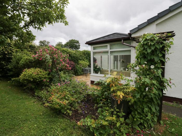 The Bird's Nest is in Bowness-On-Windermere, Cumbria. Three-bedroom bungalow in national park. Pets.