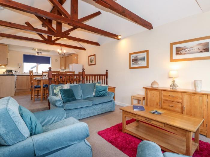 Mallard Cottage is in Penrith, Cumbria. In a National Park. Private parking. Reverse-level. En-suite