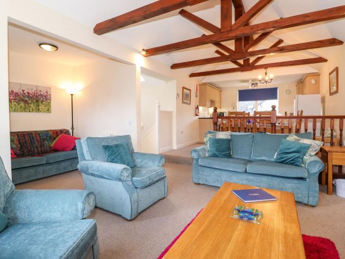 Mallard Cottage is in Penrith, Cumbria. In a National Park. Private parking. Reverse-level. En-suite