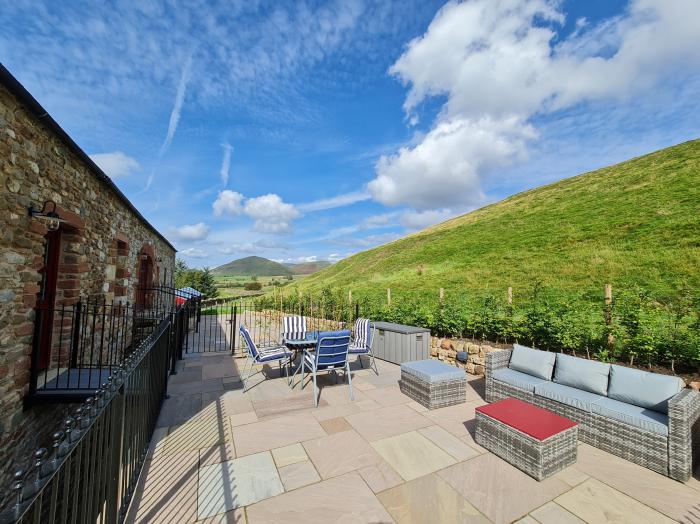 Whinstone, near Appleby-In-Westmorland, Cumbria. In an AONB. Off-road parking. Reverse-level. Patio.