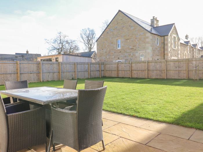 Stone Croft House is in Ellingham near Beadnell. Three-bedroom home in rural Northumberland. Family