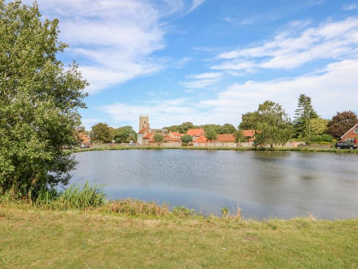 Fieldview Cottage, Great Massingham, Norfolk, 3 bed, enclosed garden, pet-friendly, close to shops