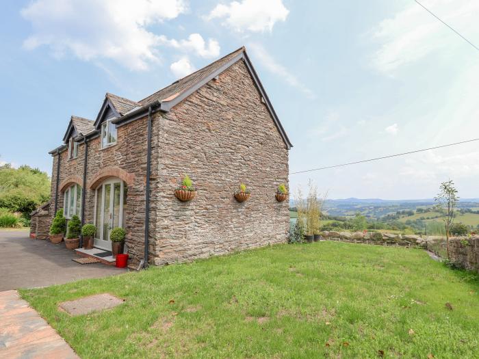 Coach House, Clawdd-Newydd