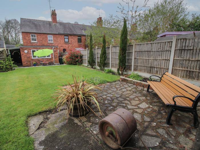 29 Temeside, Ludlow, Shropshire, enclosed garden, near AONB, off-road parking, near amenities, 3bed.