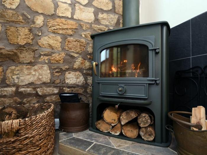 Rose House, Alnmouth, Northumberland, Woodburning stove, sea views, family-friendly, permit parking,