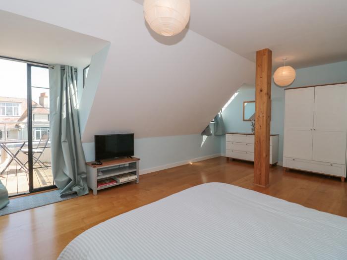 The Penthouse in Swanage, Dorset,allocated off-road parking, roof terrace, pet-free, close to beach.