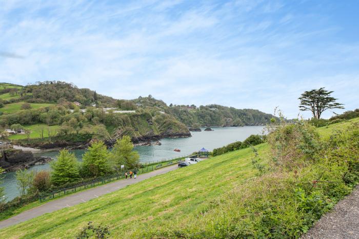 Beach View, Combe Martin, Devon. Beach nearby, dishwasher, sea view, elevated position, four-bedroom