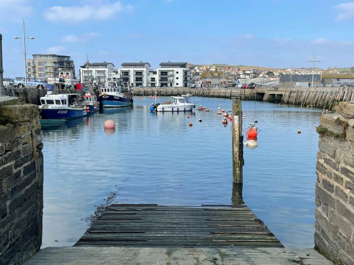 Corner Cove, West Bay