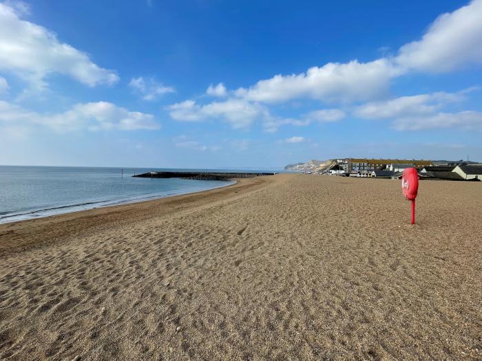 Corner Cove, West Bay