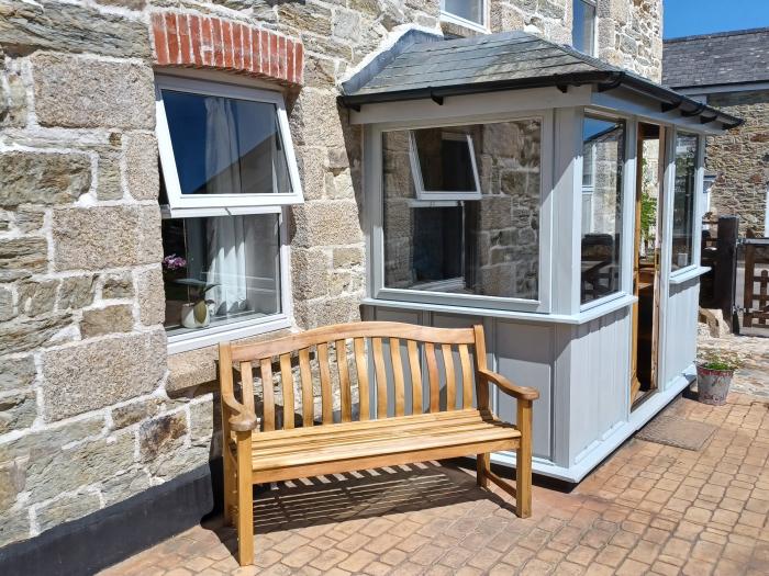 Woodbine Cottage, Mylor Bridge, Cornwall, dog-friendly, close to amenities, woodburning stove, 4 bed