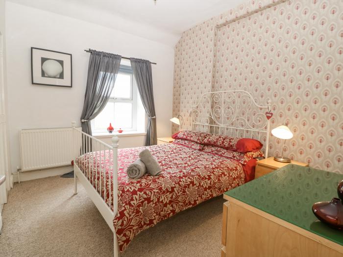 Pebblestone Cottage in Llandudno, Conwy. Three-bedroom cottage resting near the Great Orme landmark.