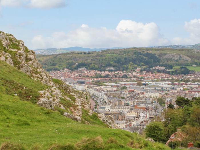 Pebblestone Cottage in Llandudno, Conwy. Three-bedroom cottage resting near the Great Orme landmark.