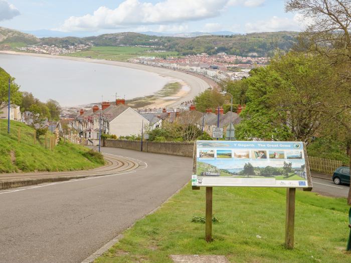 Pebblestone Cottage in Llandudno, Conwy. Three-bedroom cottage resting near the Great Orme landmark.