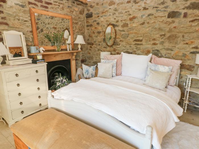 Rustic Period Country Farmhouse, Llansteffan