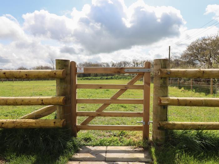 Strawberry Bank - Nuthatch, Bridgerule, dog-friendly, hot tub, wheelchair-friendly, countryside view