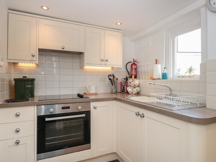 Dart Cottage in Dittisham in Devon. Two bedroom cottage with riverside views and near shops & pubs