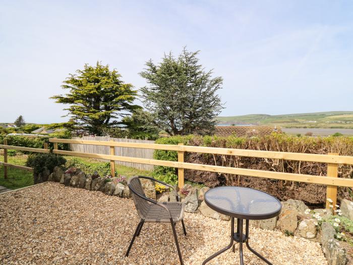 Bryn Alaw, Newport, Pembrokeshire, South Wales. Close to a pub, a shop and a beach. Off-road parking