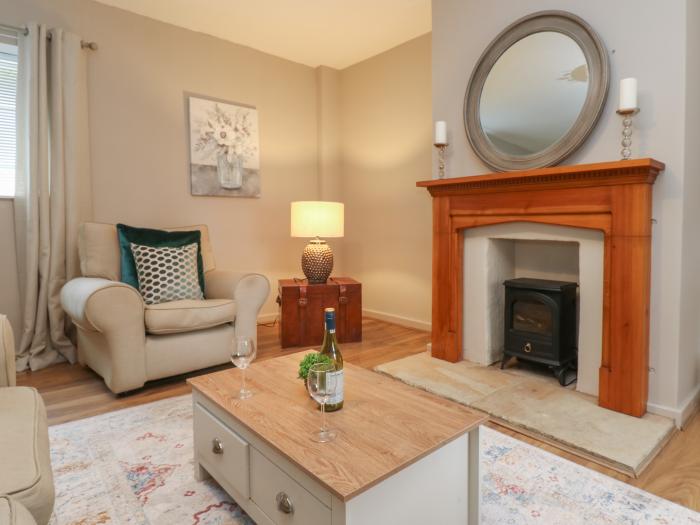 Fuschia Cottage in Easby, Richmond, North Yorkshire. Off-road parking. Woodburning stove. Open plan.