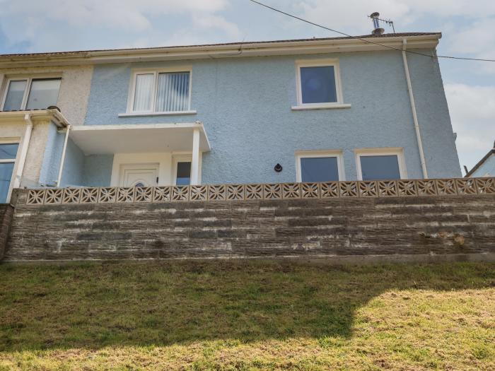 Afan House nr Pontrhydyfen, West Glamorgan. Three-bedroom home with woodburning stove. Pet-friendly.