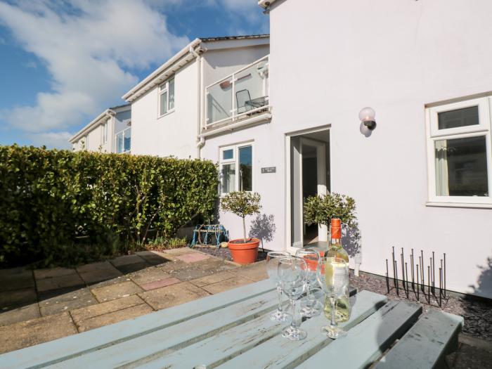 3 West Park Mews, Hope Cove, Devon, balcony, close to the beach and amenities, reverse-level, pets,