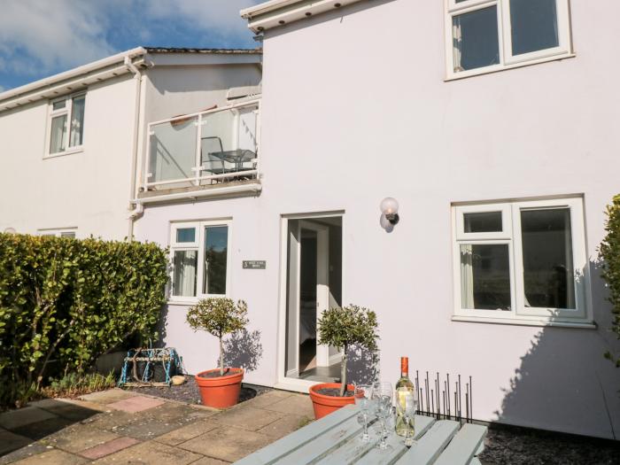 3 West Park Mews, Hope Cove, Devon, balcony, close to the beach and amenities, reverse-level, pets,