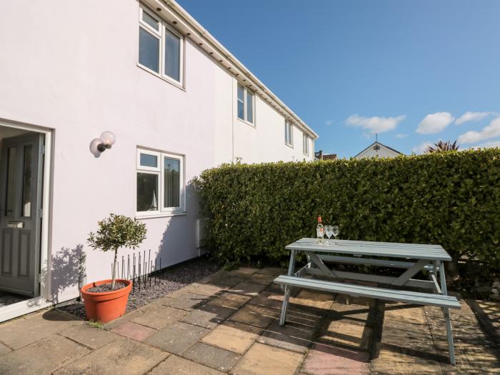 3 West Park Mews, Hope Cove, Devon, balcony, close to the beach and amenities, reverse-level, pets,