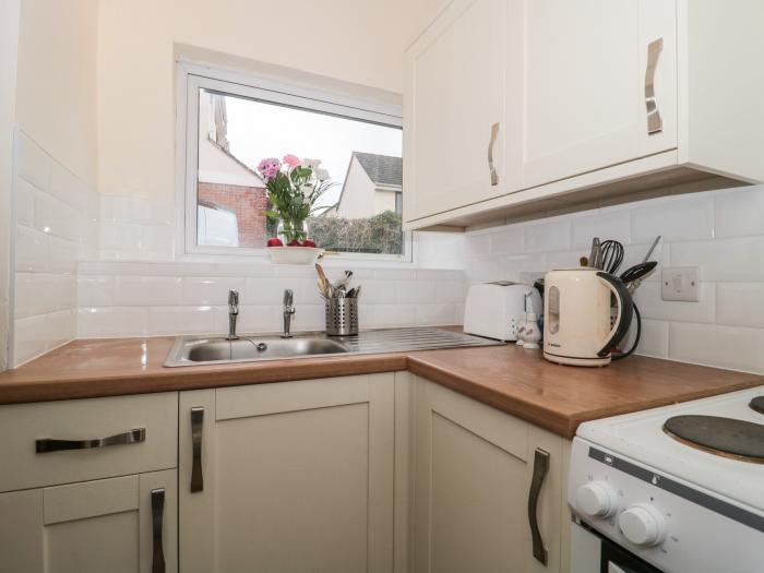 Oakman Cottage, Honiton, two bed, off-road parking, pet-friendly, washing machine, original features