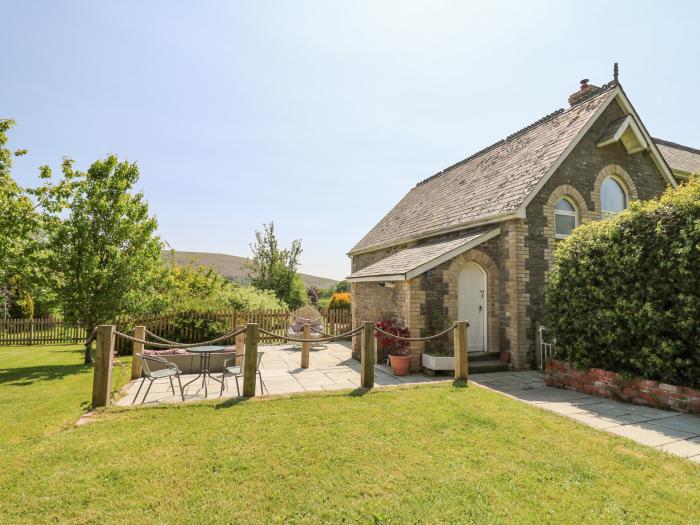 St. Marks School House, Rhayader, Mid Wales, Powys, Romantic, Countryside views. Open-plan, En-suite