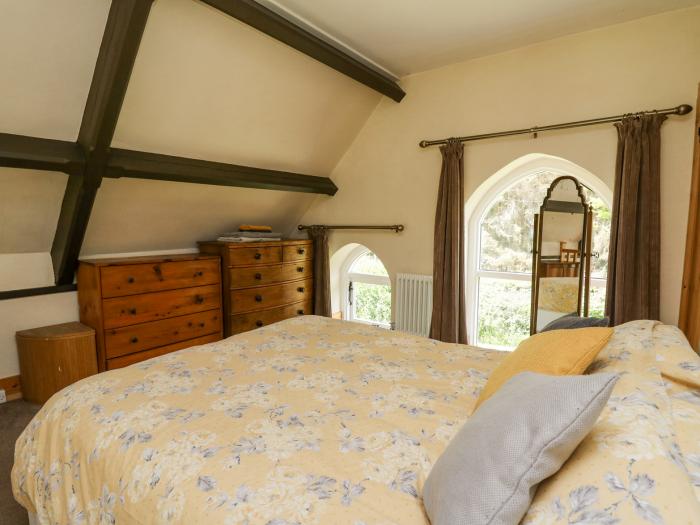 St. Marks School House, Rhayader, Mid Wales, Powys, Romantic, Countryside views. Open-plan, En-suite