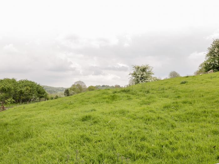 The Cow Shed, Frampton Mansell, Gloucestershire. Rural location. Ideal for two. Pet-friendly. 1-bed.