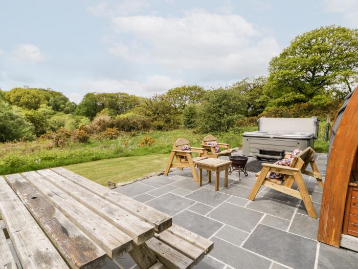 Llugwy Pod, Capel Garmon near Betws-Y-Coed, Conwy, North Wales, In Eryri National Park, Studio-style