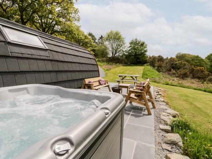 Llugwy Pod, Capel Garmon near Betws-Y-Coed, Conwy, North Wales, In Eryri National Park, Studio-style