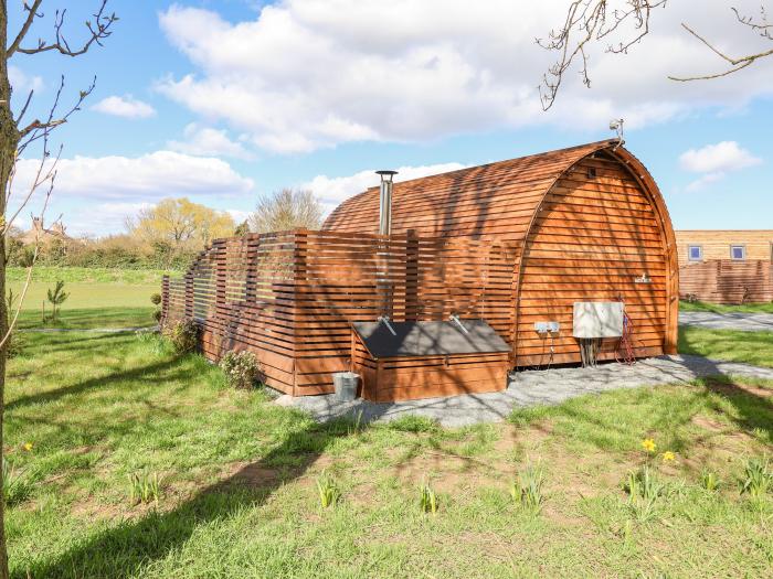 Mischief near Bridlington, Yorkshire, studio-style, romantic, countryside views barbecue sleeps four