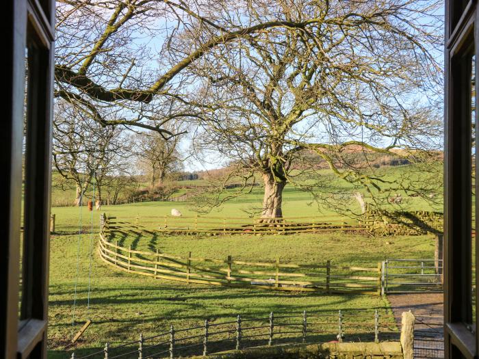 Bay Horse Farm, Skipton, North Yorkshire. Five bedrooms. Semi-detached farmhouse & walking location.