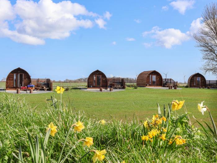 Bevy near Bridlington, Yorkshire, studio-style layout countryside views, barbecue, romantic, parking