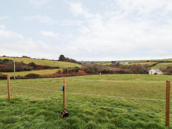 Sandyfeet in Roskear Croft near Camborne, Cornwall sleeping two in one bedroom - two pets, Smart TV.